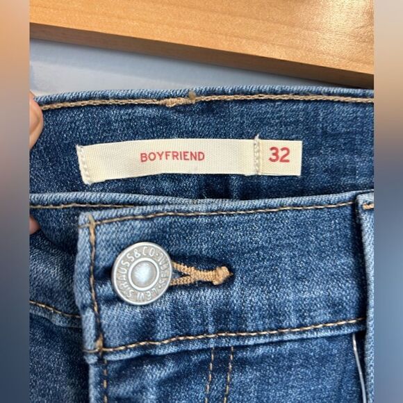 NWT Levi's Mid Rise Boyfriend Ripped Jeans - Picture 6 of 11